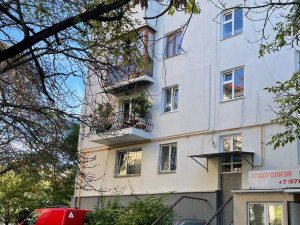 Двухкомнатная квартира на улице Гоголя в Севастополе